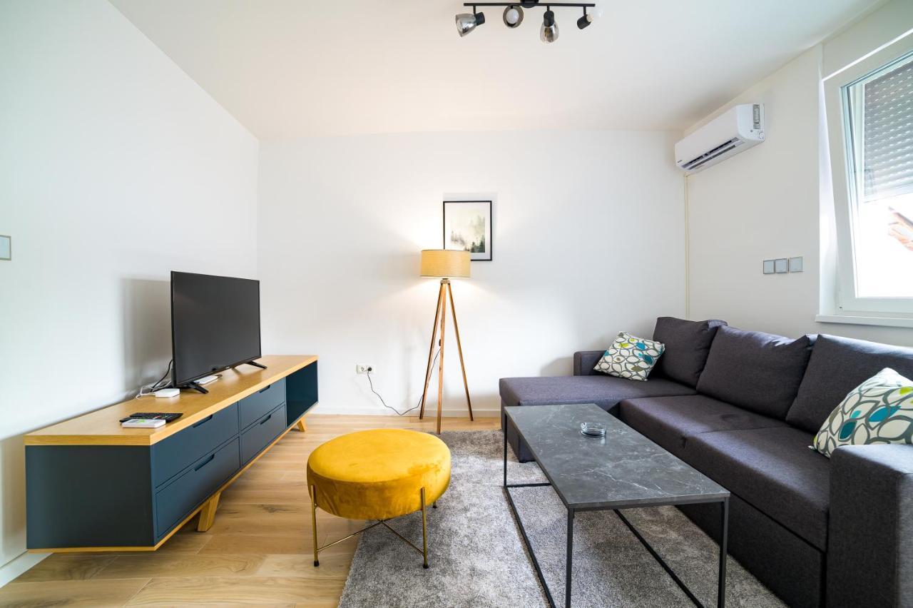 Sun Square Apartment *